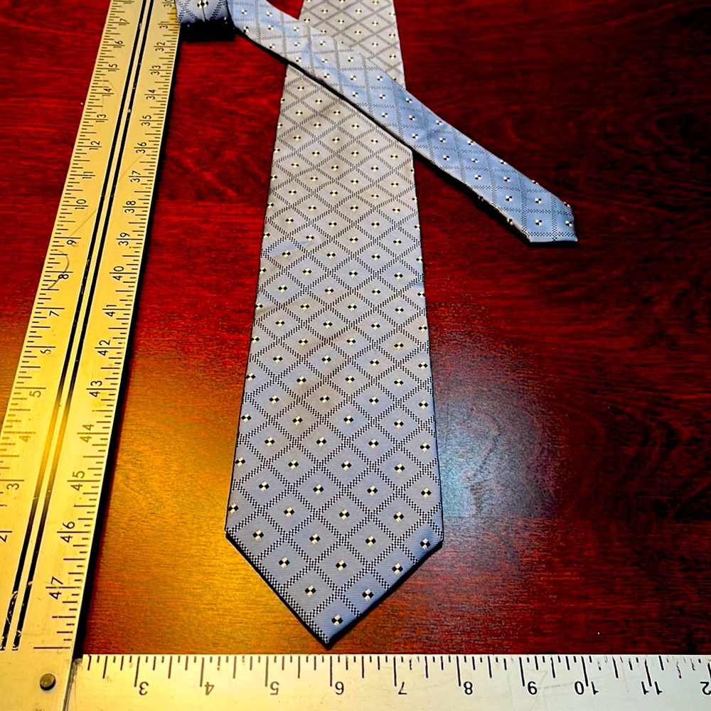 100% silk fully embroidered men’s academia tie